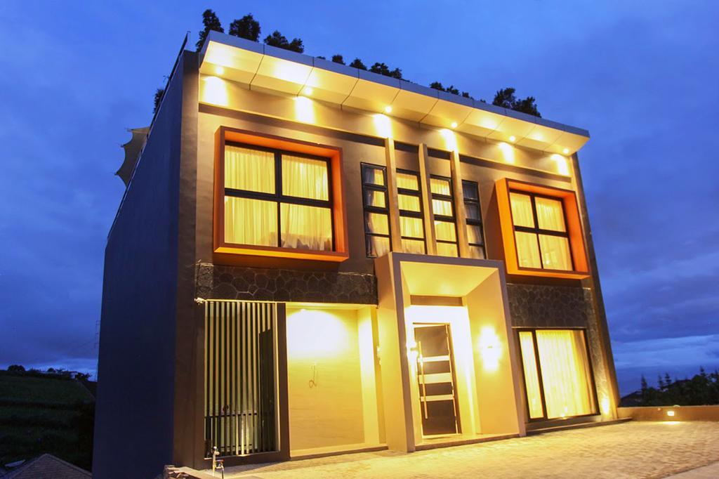 Daily Home Villa Dago Bandung Room photo